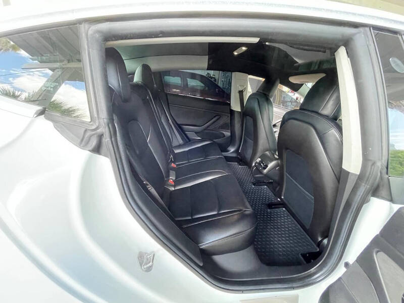 2019 Tesla Model 3 Standard Range Plus