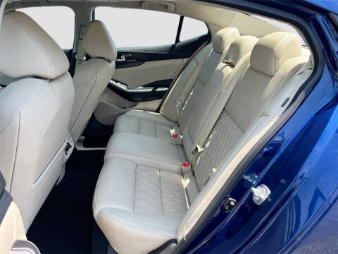 2023 Nissan Maxima 3.5 Platinum