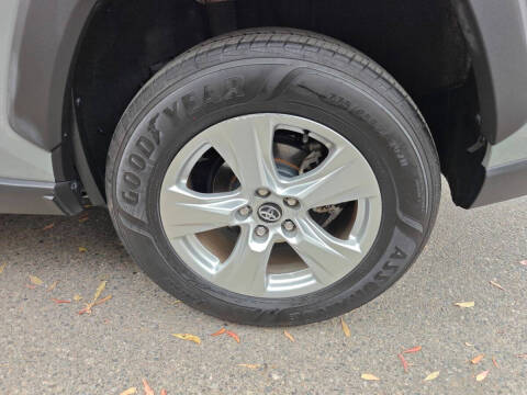 2020 Toyota RAV4 Hybrid XLE