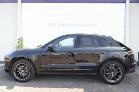 2023 Porsche Macan T