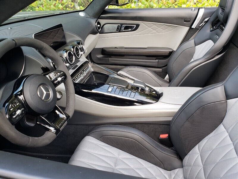 2020 Mercedes-Benz AMG GT 8