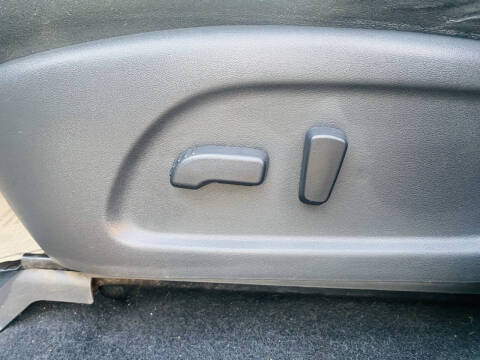 2015 Nissan Pathfinder SV