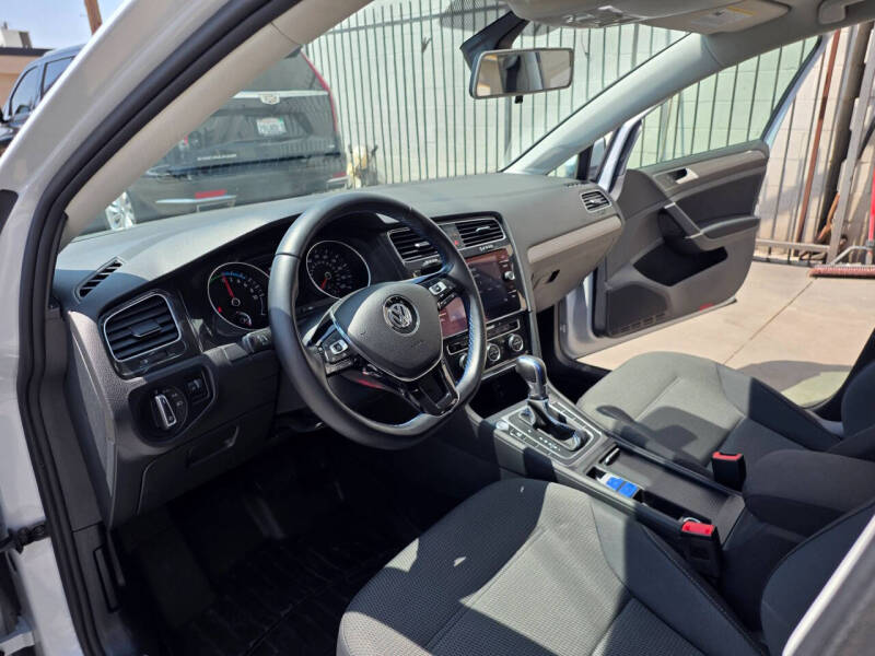 2019 Volkswagen e-Golf SE