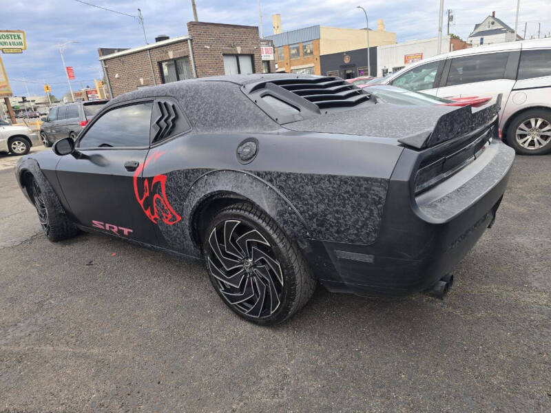 2013 Dodge Challenger SXT Plus