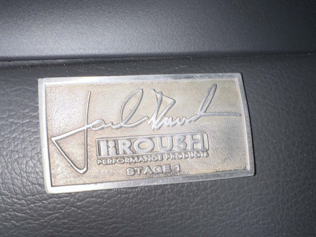 2004 Ford Mustang 29