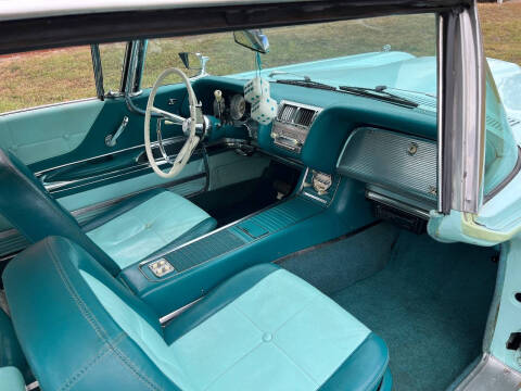 1960 Ford Thunderbird