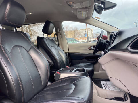 2019 Chrysler Pacifica Touring L