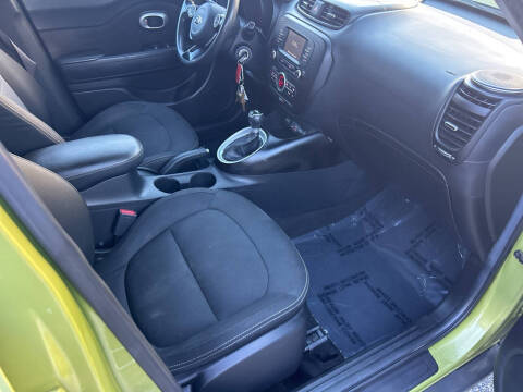 2017 Kia Soul +