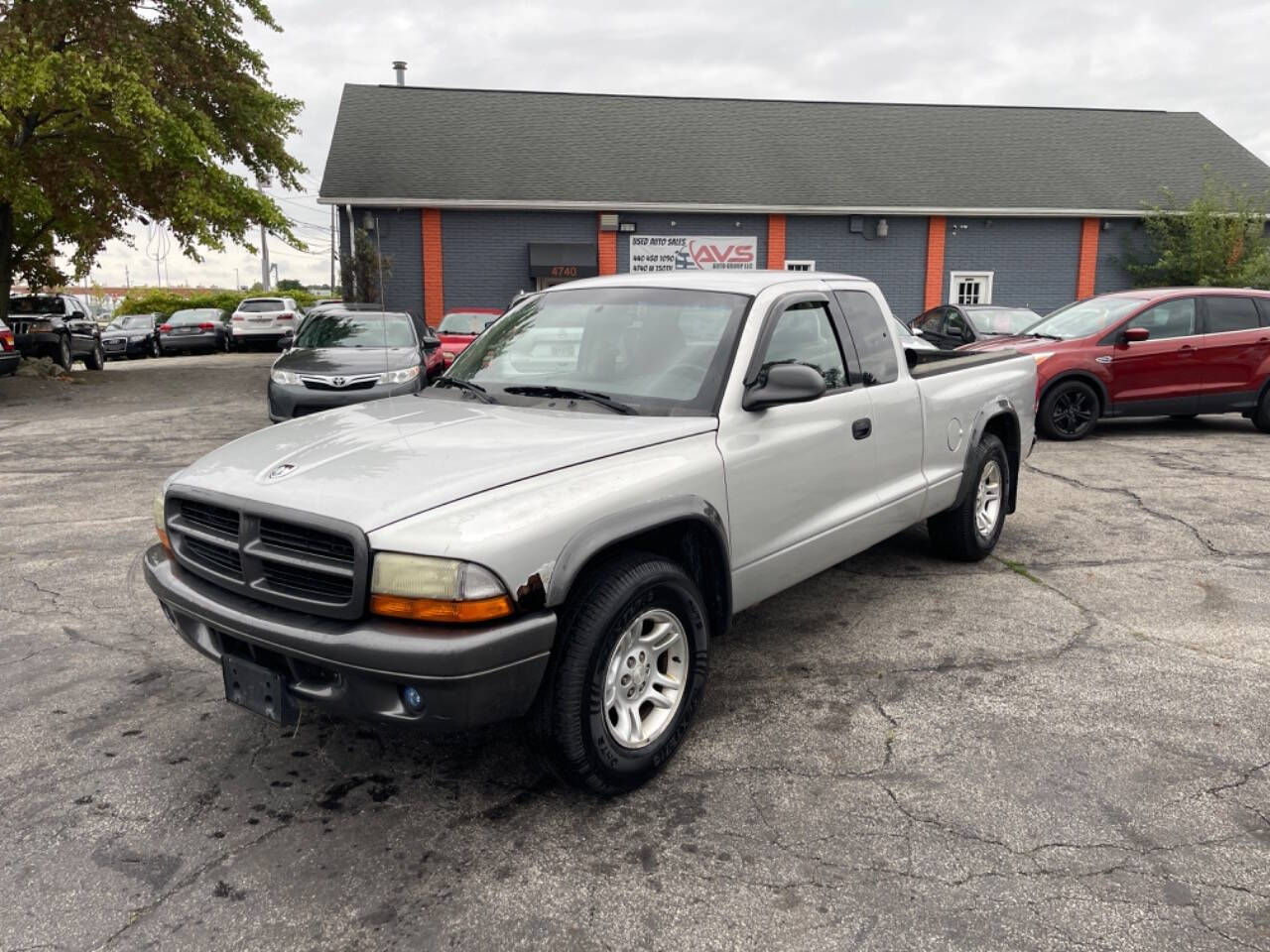 2002 Dodge Dakota for sale at AVS AUTO GROUP LLC in CLEVELAND, OH