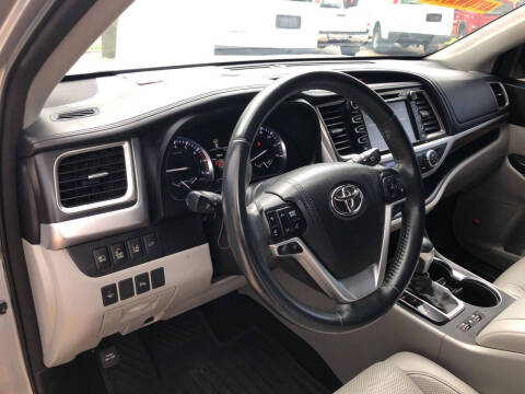 2016 Toyota Highlander Limited