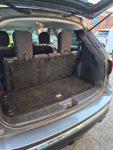 2017 Nissan Pathfinder SV