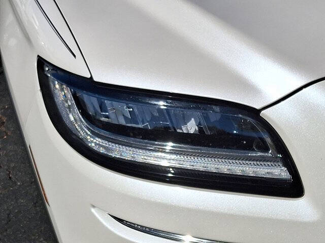 2019 Lincoln Nautilus Select