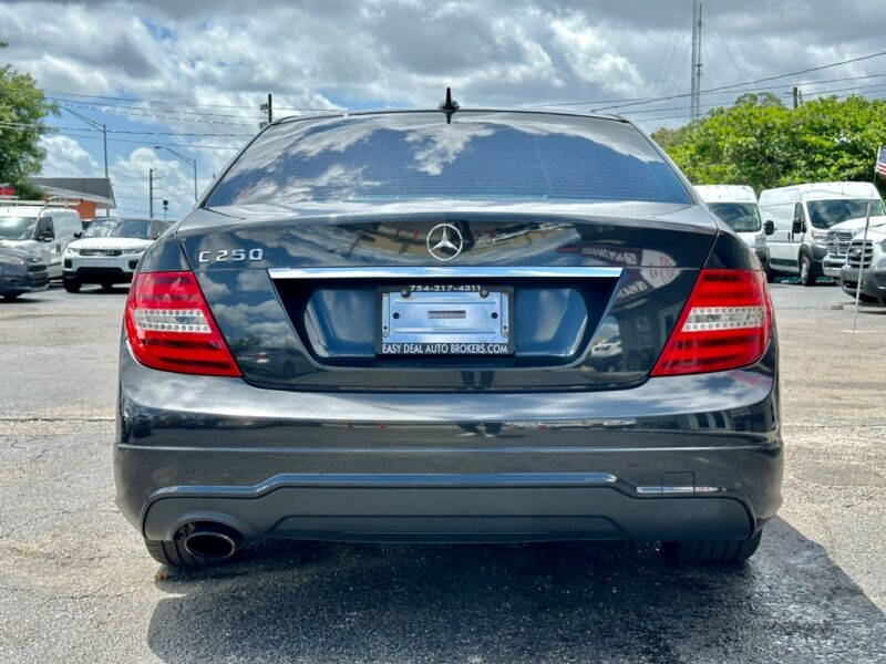 2012 Mercedes-Benz C-Class  - $11,995