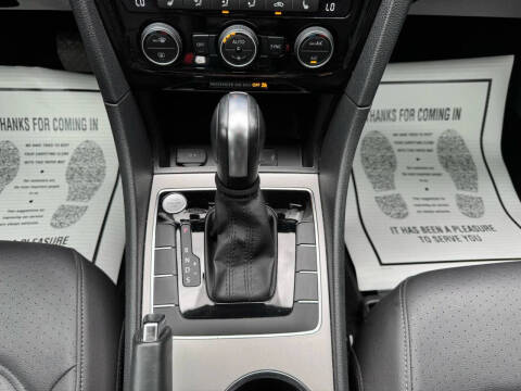 2022 Volkswagen Passat SE