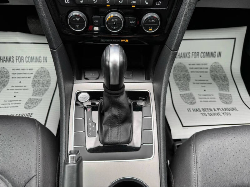 2022 Volkswagen Passat SE