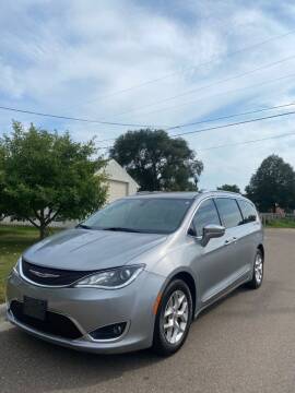 2020 Chrysler Pacifica for sale at Pristine Motors in Saint Paul MN