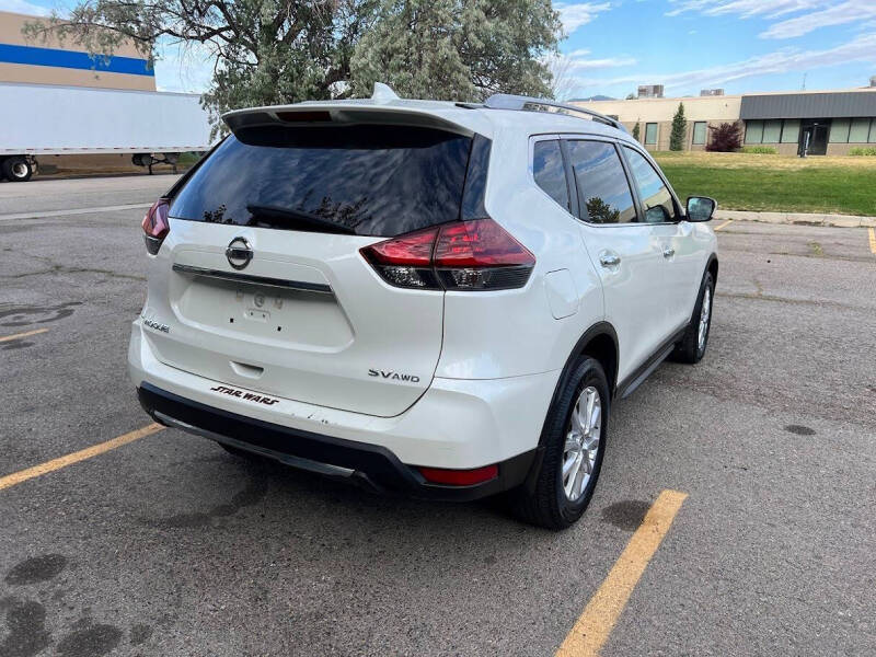 2018 Nissan Rogue SV