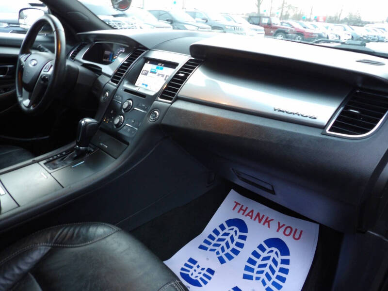 2016 Ford Taurus SEL