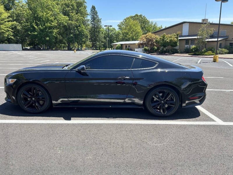 2017 Ford Mustang EcoBoost Premium