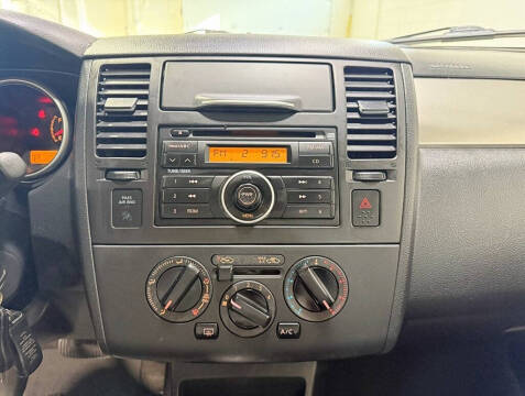 2009 Nissan Versa 1.8 S