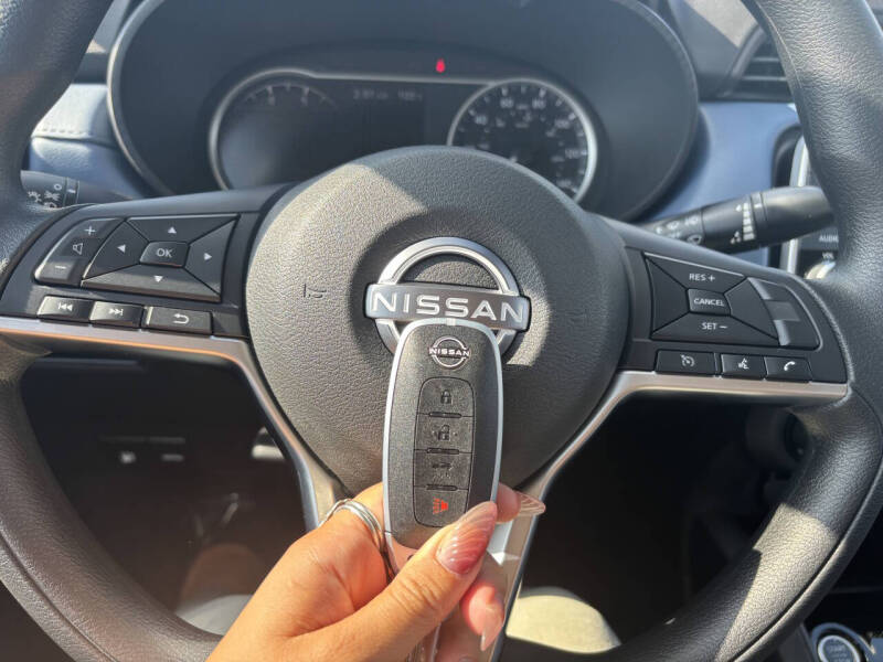 2025 Nissan Versa SV