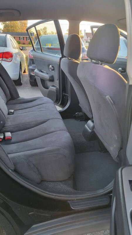 2008 Nissan Versa 1.8 SL