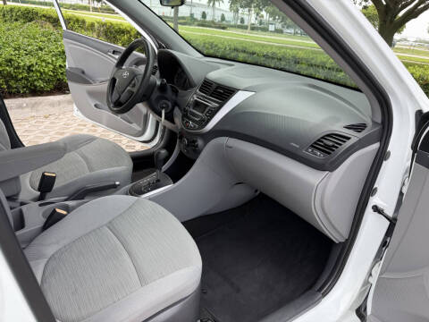 2015 Hyundai Accent GS