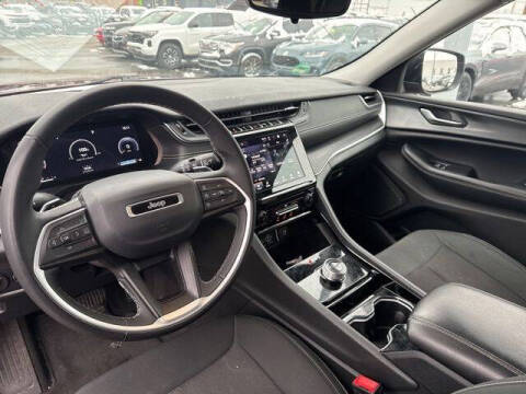 2023 Jeep Grand Cherokee Laredo