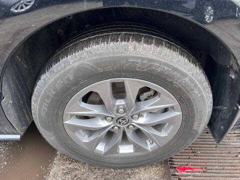 2022 Toyota Sienna LE 8-Passenger