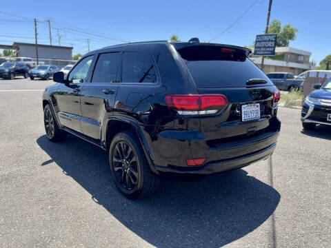 2018 Jeep Grand Cherokee Altitude