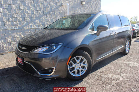 2017 Chrysler Pacifica for sale at Your Choice Autos - Elgin in Elgin IL