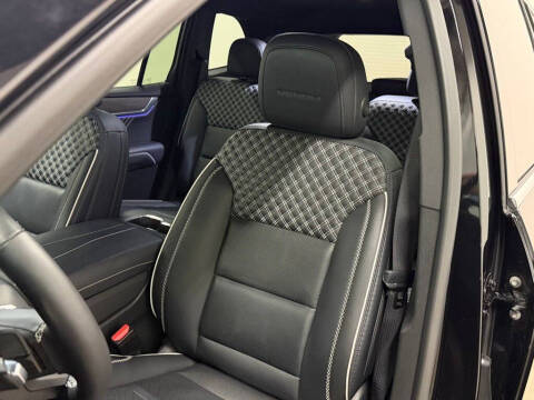 2025 GMC Acadia Denali