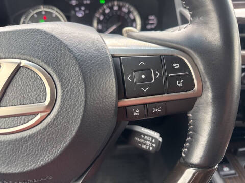 2021 Lexus LX 570 Three-Row