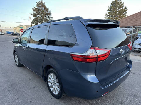 2016 Toyota Sienna XLE Premium 7-Passenger