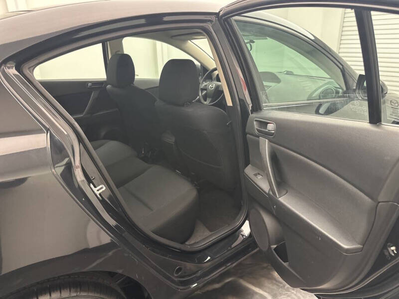 2011 Mazda MAZDA3 i Sport