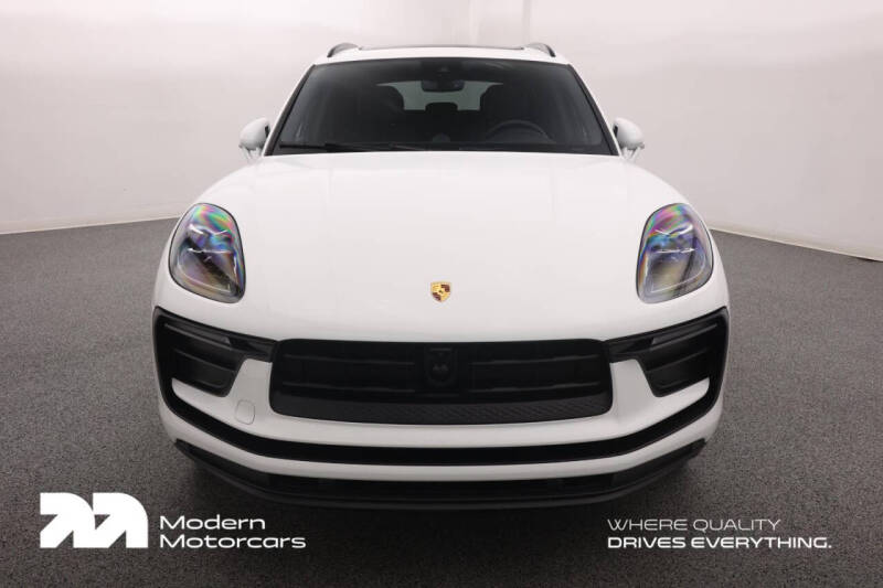 2025 Porsche Macan