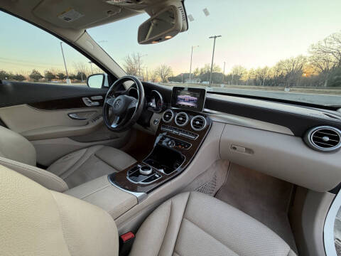 2017 Mercedes-Benz C-Class C 300 Luxury 4MATIC