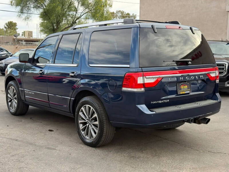 2017 Lincoln Navigator Select