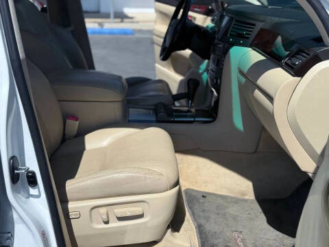 2011 Lexus LX 570