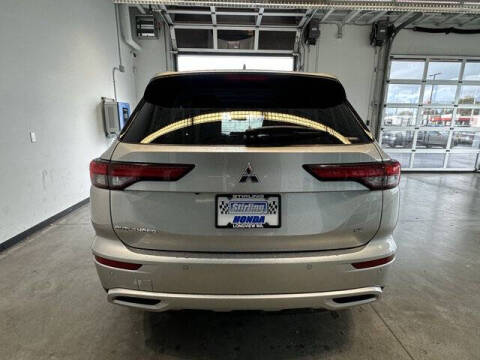 2023 Mitsubishi Outlander SE