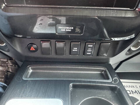 2013 Nissan Titan SV