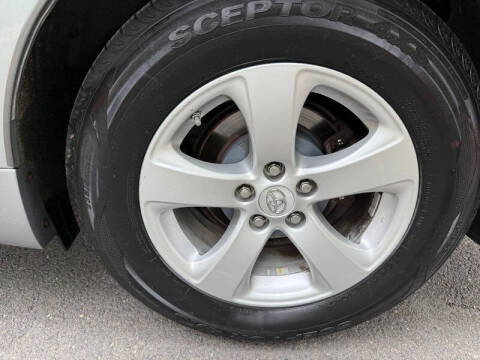 2013 Toyota Sienna LE 8-Passenger