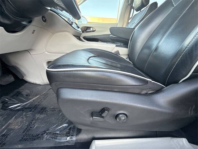 2022 Chrysler Pacifica Hybrid Limited