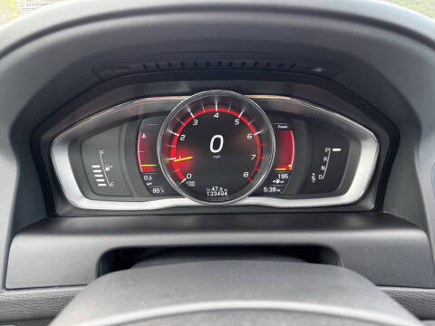 2016 Volvo XC60 T6 Drive-E