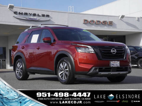 2024 Nissan Pathfinder SL