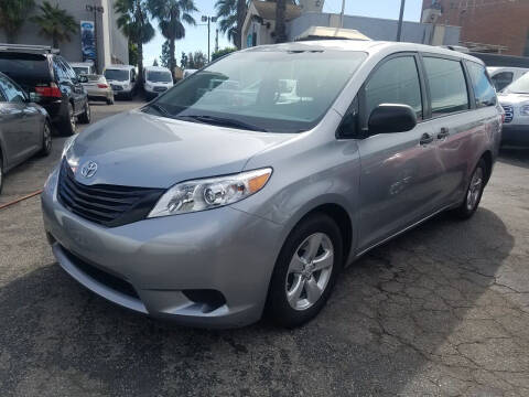 2015 Toyota Sienna for sale at In-House Auto Finance in Hawthorne CA