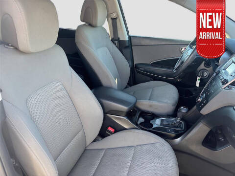 2016 Hyundai Santa Fe SE