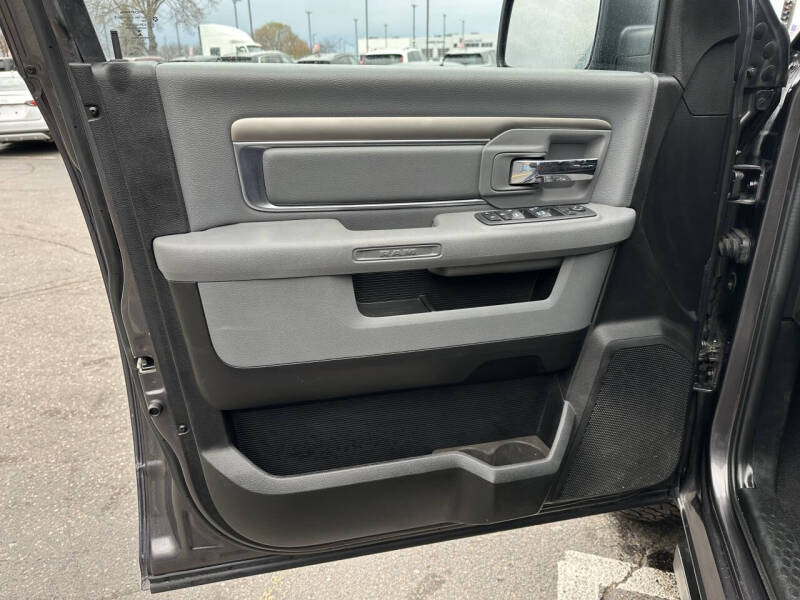 2019 RAM 1500 Classic Warlock