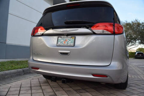 2017 Chrysler Pacifica Touring