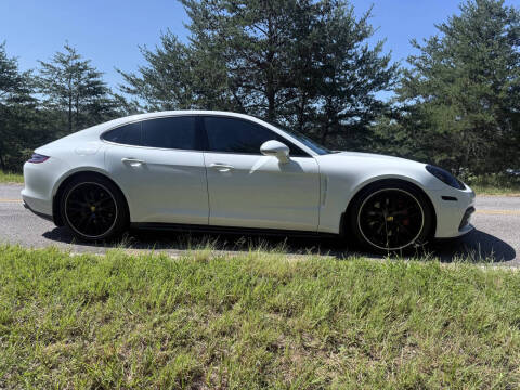 2017 Porsche Panamera